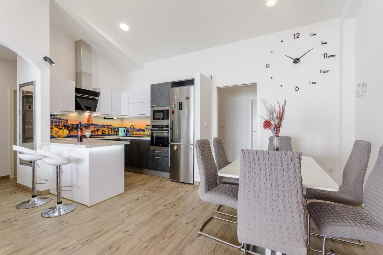 Apartments Hope Dugi Rat Εξωτερικό φωτογραφία