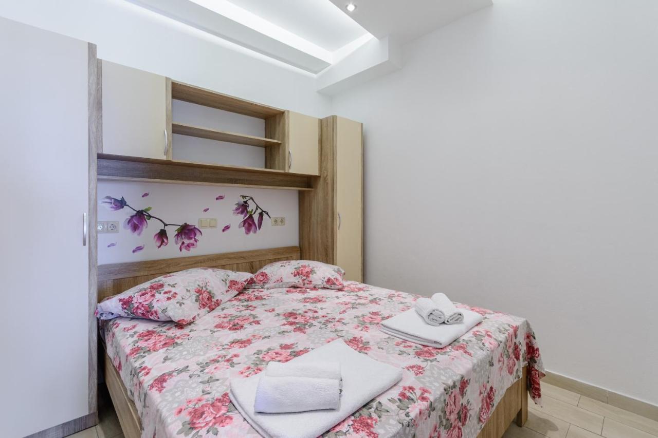 Apartments Hope Dugi Rat Εξωτερικό φωτογραφία