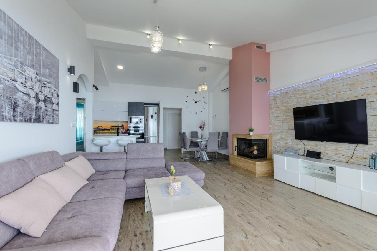 Apartments Hope Dugi Rat Εξωτερικό φωτογραφία