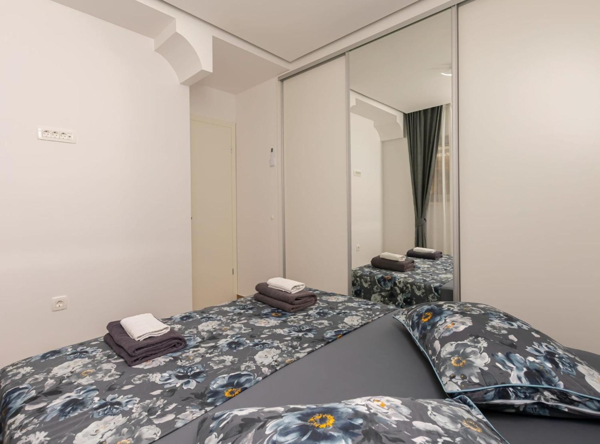 Apartments Hope Dugi Rat Εξωτερικό φωτογραφία
