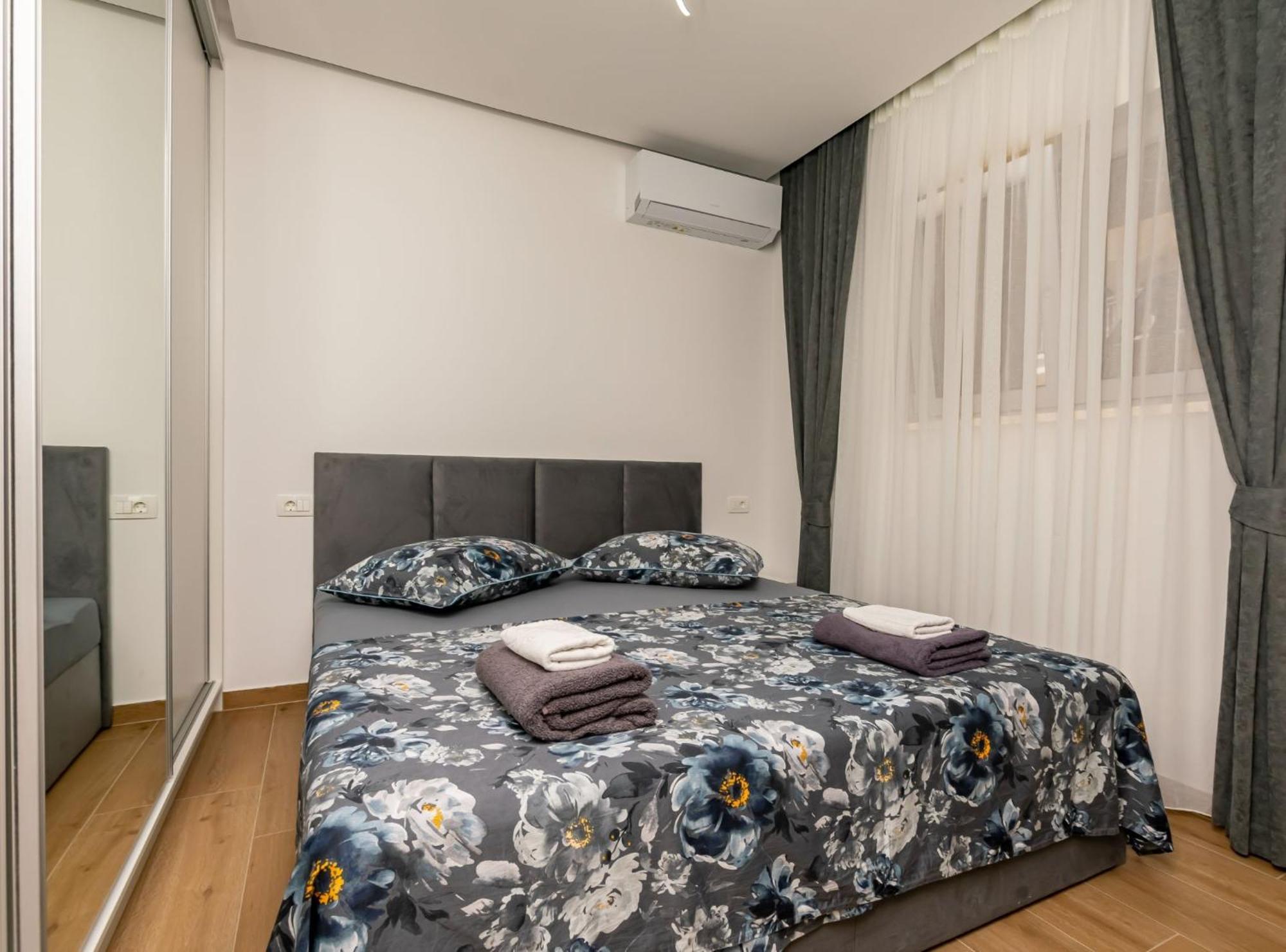 Apartments Hope Dugi Rat Εξωτερικό φωτογραφία